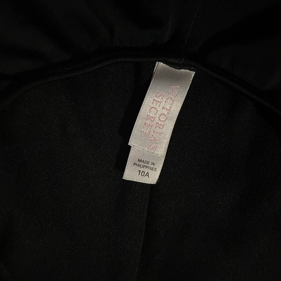 Victoria’s Secret one piece swimsuit - Picture 9 of 9